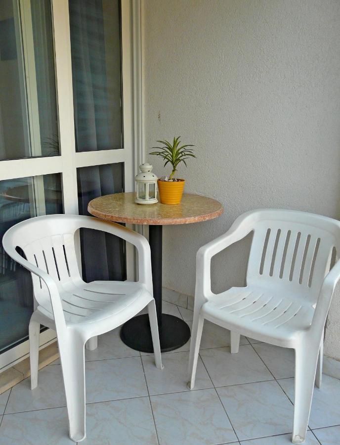 Apartments By The Sea Drvenik Donja Vala, Makarska - 6756 Dış mekan fotoğraf