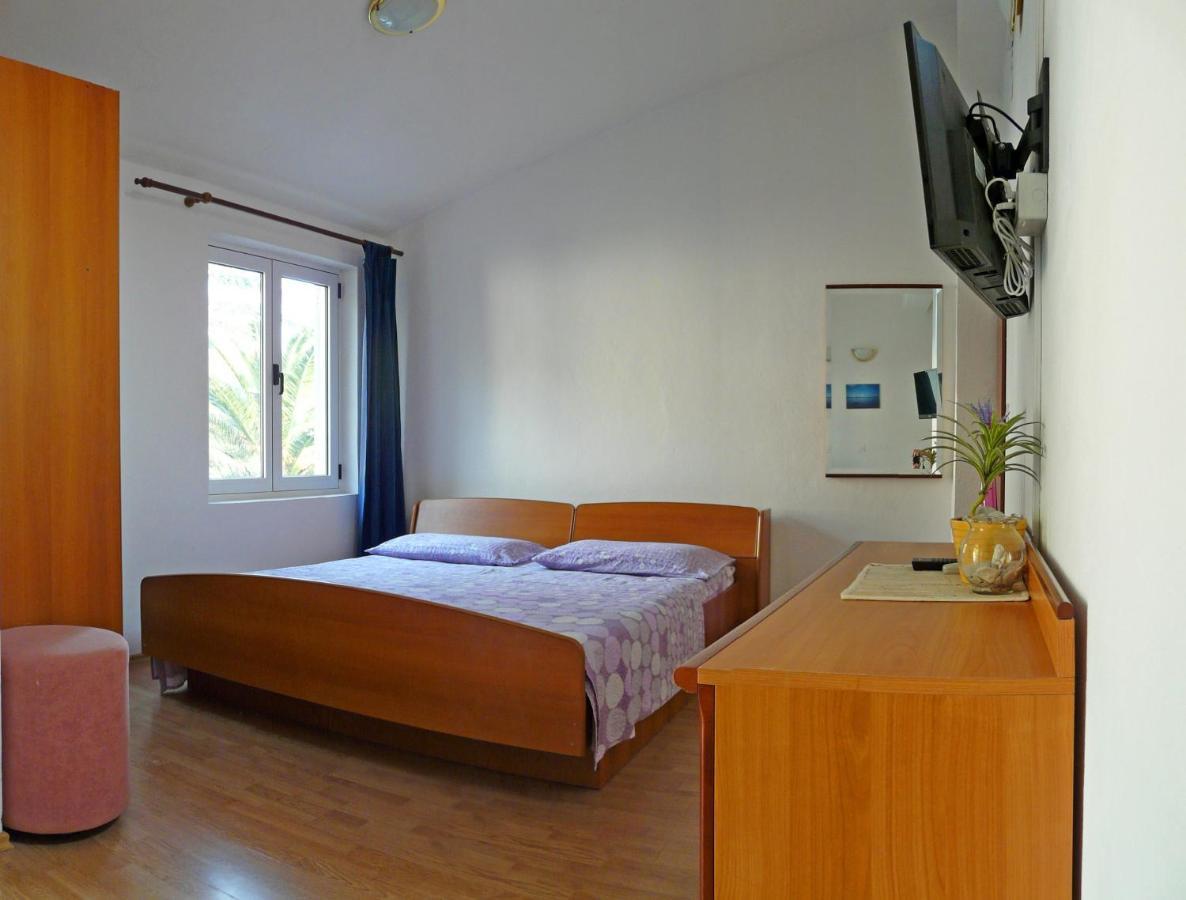 Apartments By The Sea Drvenik Donja Vala, Makarska - 6756 Dış mekan fotoğraf